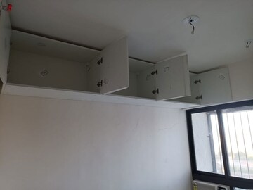 Room in 4 BHK Apartment at Rustomjee Crown, Prabhadevi – for Sale