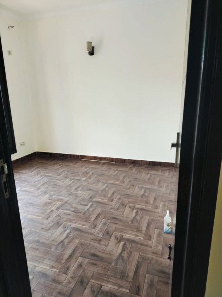 Room, chattarpur 3 Bedroom 1000 Sq.Ft. Apartment In Chattarpur Delhi 10018097