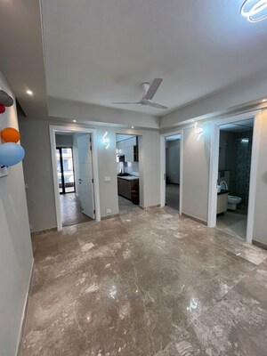 Room in 3 BHK Builder Floor at Signature Global City 63A, Sector 63a – for Rent