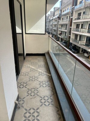 Balcony in 3 BHK Builder Floor at Signature Global City 63A, Sector 63a – for Rent