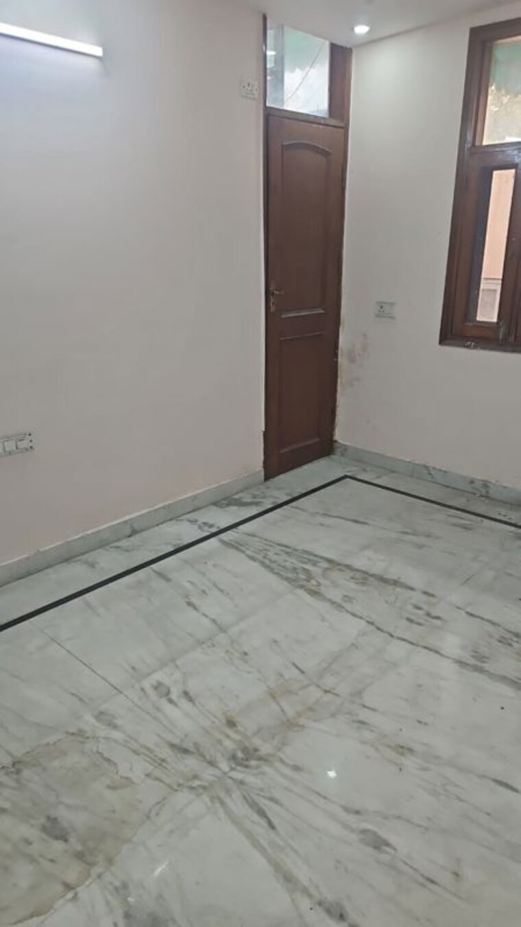 Room, santacruz east 2 Bedroom 670 Sq.Ft. Apartment In Santacruz East Mumbai 10048853