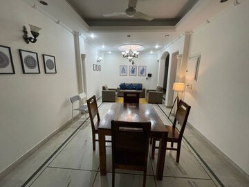 1 BHK Builder Floor For Rent in Nehru Enclave