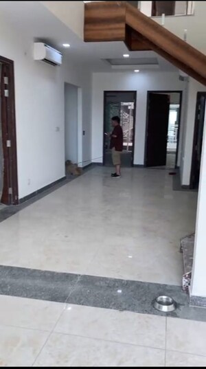 4 BHK Villa For Sale in Sector 4 Wave City