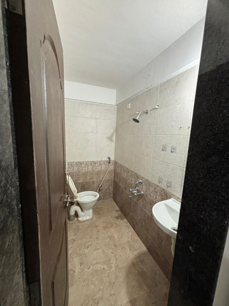 Bathroom, dsk-vanashree 1 Bedroom 550 Sq.Ft. Apartment In Satara Road Pune 10049160