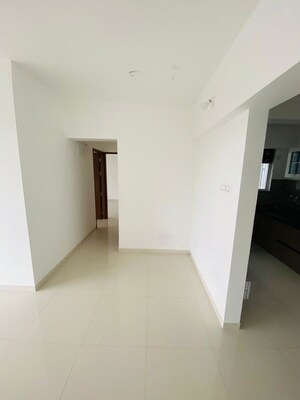 2 BHK Apartment For Rent in Laxmi Emerald, Lohgaon