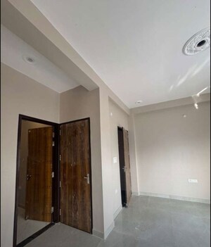 Room in 3 BHK Independent House at Gomti Nagar – for Rent