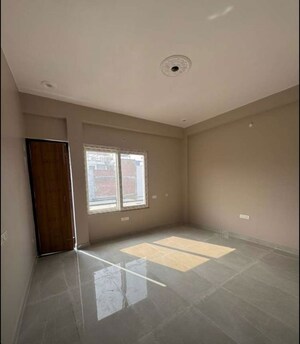 Room in 3 BHK Independent House at Gomti Nagar – for Rent