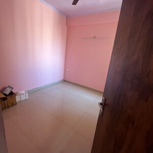 Room in 2 BHK Apartment at Amrapali Golf Homes, Haibatpur – for Rent