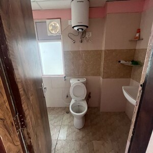 Bathroom in 2 BHK Apartment at Amrapali Golf Homes, Haibatpur – for Rent