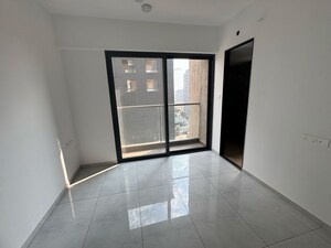 Room in 3 BHK Apartment at Mantra Mirari, Pune East – for Rent