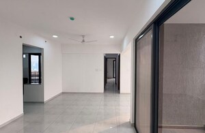 Room in 3 BHK Apartment at Mantra Mirari, Pune East – for Rent