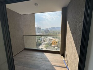 Room in 3 BHK Apartment at Mantra Mirari, Pune East – for Rent