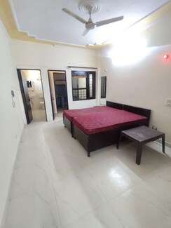 1 Rk+ Store Room Builder Floor For Rent in Sector 19