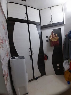 Team Area in 2 BHK Apartment at MIG Colony, Worli – for Rent