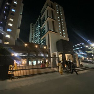  Office Space For Sale in Assotech Business Cresterra, Sector 135