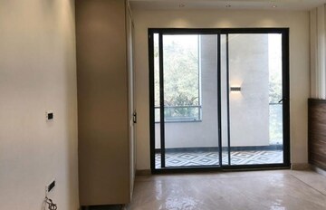 Room in 4 BHK Apartment at Kohli One Malibu Town, Sector 47 – for Sale