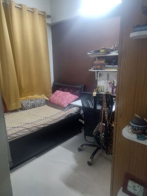 Bedroom in 2.5 BHK Apartment at Wadala East – for Rent