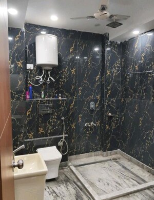Bathroom in 1 RK Builder Floor at Sector 20 – for Rent