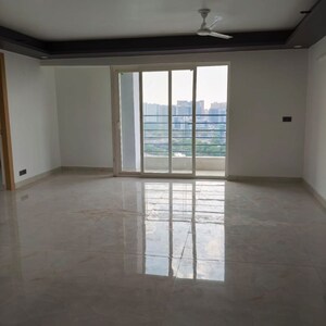 Room in 3 BHK Apartment at Paras Tierea Premium Floor, Sector 137 – for Sale