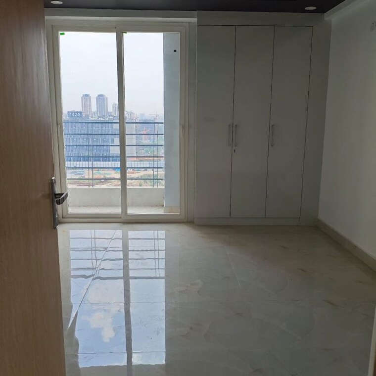 Room, paras-tierea-premium-floor 3 Bedroom 1900 Sq.Ft. Apartment In Sector 137 Noida 10049472