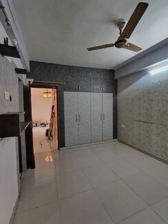 2 BHK + Extra Room Apartment For Rent in Proview Officer City 2