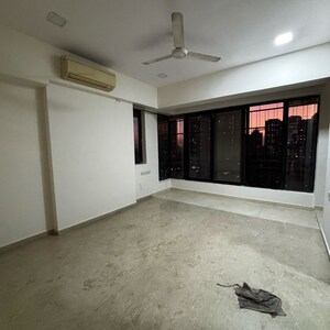 Room in 2 BHK Apartment at Goregaon East – for Rent