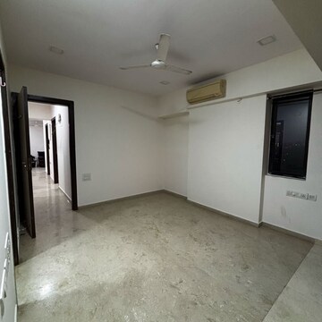 2 BHK Apartment For Rent in Goregaon East
