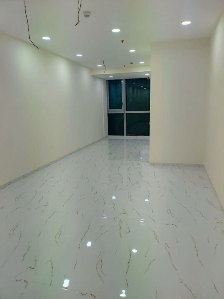 Room, wadhwa-the-gateway Commercial Office Space 500 Sq.Ft. In Mulund West Mumbai 10049511