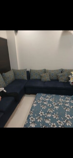 Bedroom in 2 BHK Apartment at Mahim – for Rent