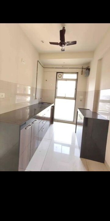 Master Bedroom in 2 BHK Apartment at Hariom Sudhanshu CHS, Vile Parle East – for Rent