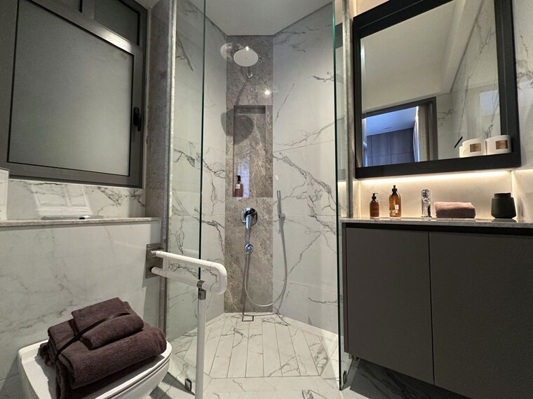 Bathroom, rustomjee-180-bayview 2 Bedroom 844 Sq.Ft. Apartment In Matunga West Mumbai 10044269