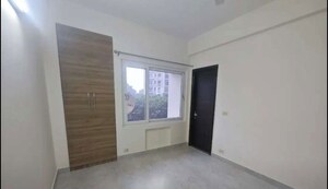 Room in 3 BHK Apartment at Stellar Mi Citihomes, Omicron Iii Greater Noida – for Rent