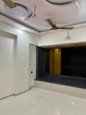 Room in 2 BHK Apartment at Gurudrishti CHS, Andheri West – for Rent