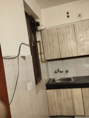 Furnished Amenities in 2 BHK Apartment at Panchsheel Vihar – for Rent