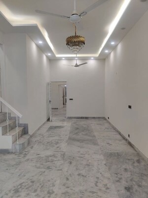 Room in 3 BHK Apartment at Greater Kailash I – for Sale