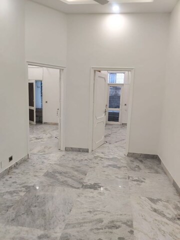 Room in 3 BHK Apartment at Greater Kailash I – for Sale