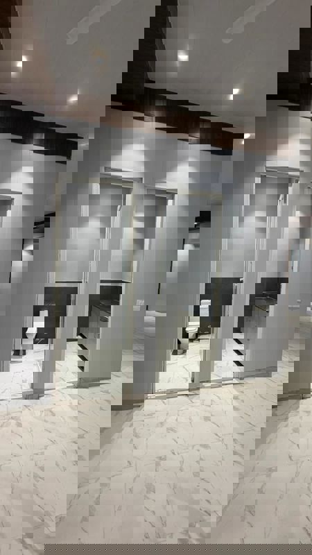 3 BHK 217 Sq.Yd. Apartment in Defence Enclave Noida