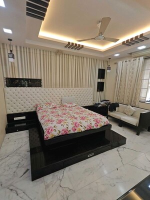 Bedroom in 3 BHK Apartment at Punam CHS Malabar Hill, Malabar Hill – for Rent