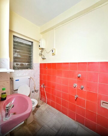 Bathroom in 3 BHK Apartment at Divyalok CHS, Malabar Hill – for Rent