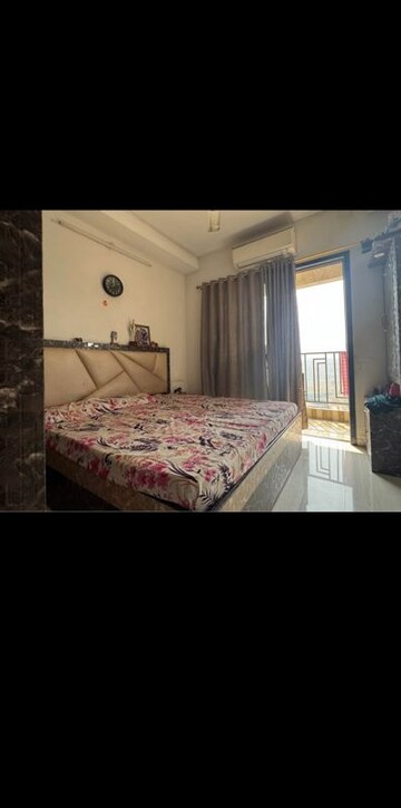 Bedroom in 1.5 BHK Apartment at Shubham Lavista, Ghatkopar East – for Rent