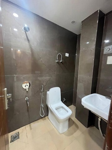 Bathroom in 1 BHK Builder Floor at Malviya Nagar – for Rent