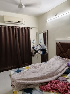2 BHK + Pooja Room Apartment For Rent in MJ Shah Centrio