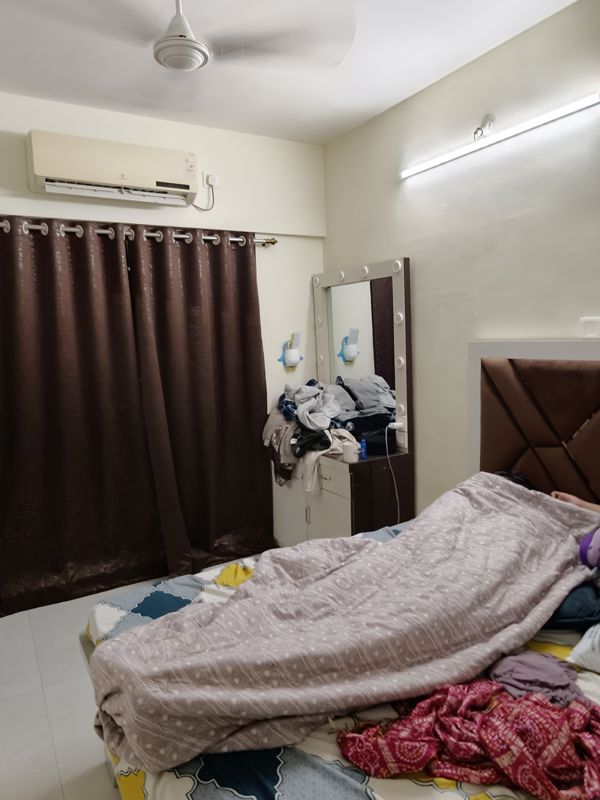 2 BHK + Pooja Room Apartment For Rent in MJ Shah Centrio
