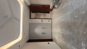 Furnished Amenities in 3.5 BHK Builder Floor at Saket – for Rent