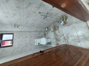 Bathroom in 1.5 BHK Builder Floor at New Ashok Nagar – for Rent