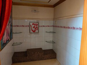 Bathroom in 5 BHK Independent House at Gomti Nagar – for Rent