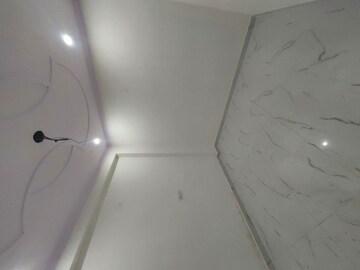 Furnished Amenities in 1.5 BHK Builder Floor at New Ashok Nagar – for Rent