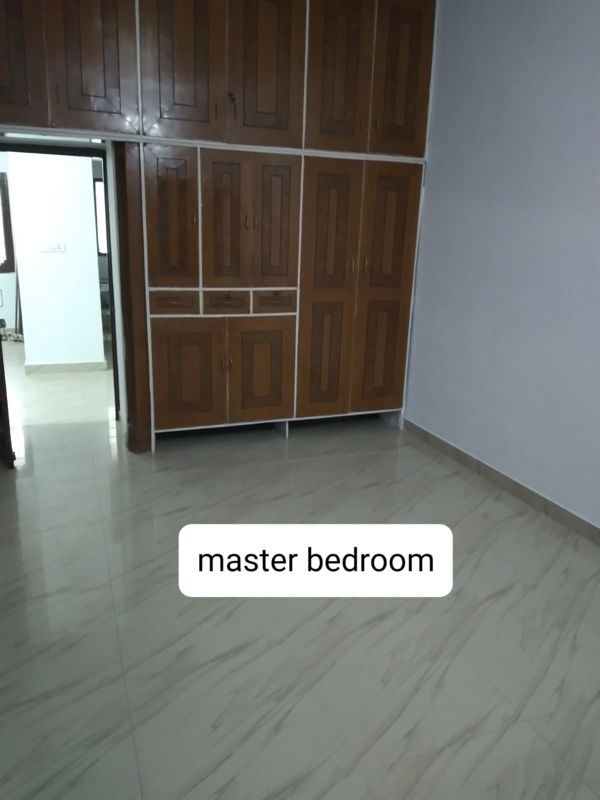 3 BHK + Pooja Room,Extra Room Builder Floor For Rent in Hazratganj