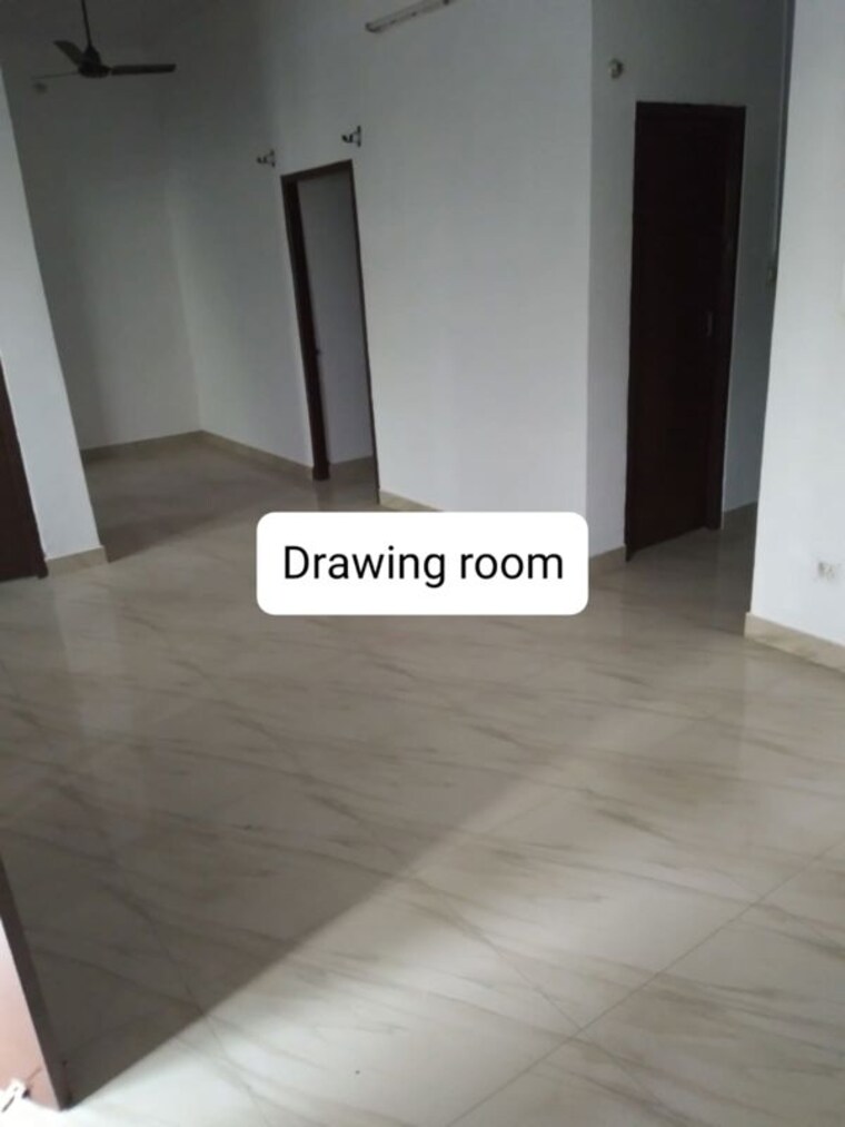 Room, hazratganj 3 Bedroom 1700 Sq.Ft. Builder Floor In Hazratganj Lucknow 10049687