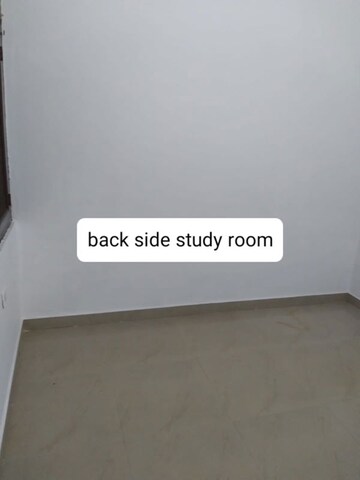 Furnished Amenities in 3 BHK Builder Floor at Hazratganj – for Rent